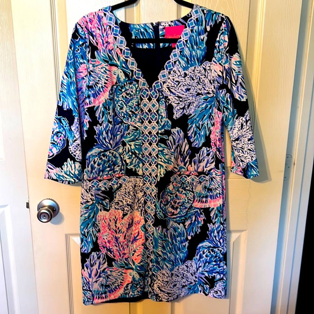 Dress great for dinner, wedding, in perfect condition. Worn once.